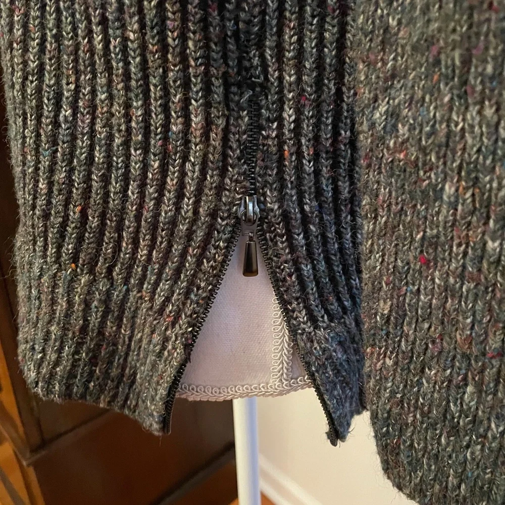 Sweater size S, green gray ribbed tweed turtleneck